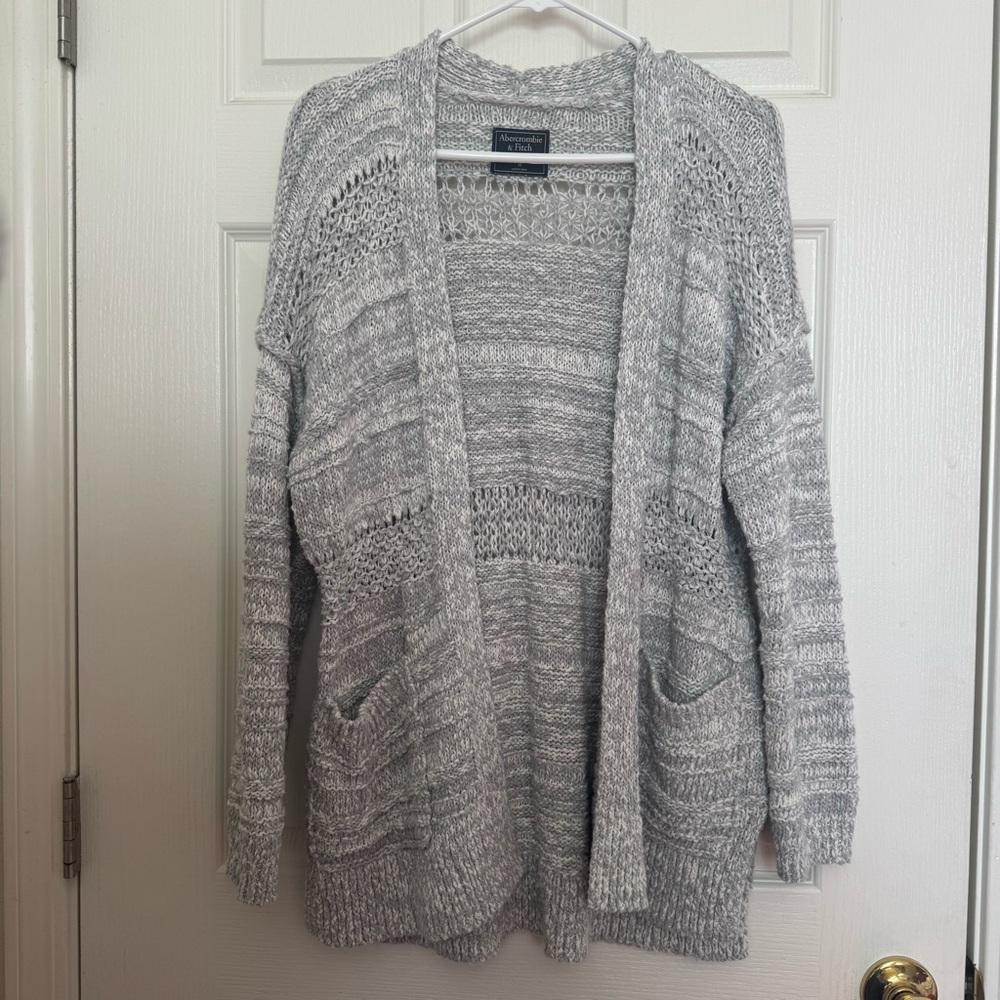 Abercrombie & Fitch Cozy Light Gray Women's Sweater Medium